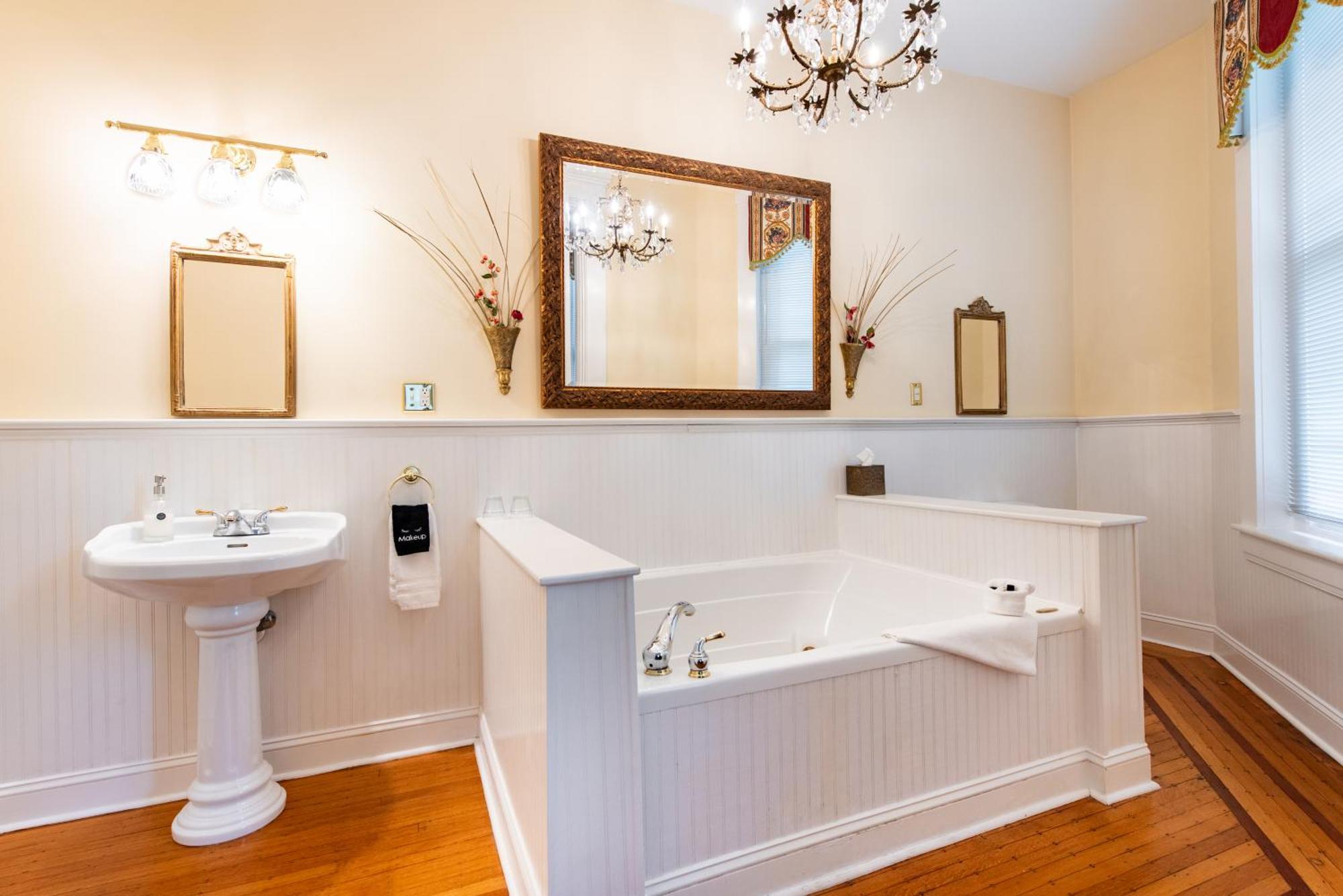 Dupont Mansion Bed & Breakfast ルイスビル エクステリア 写真