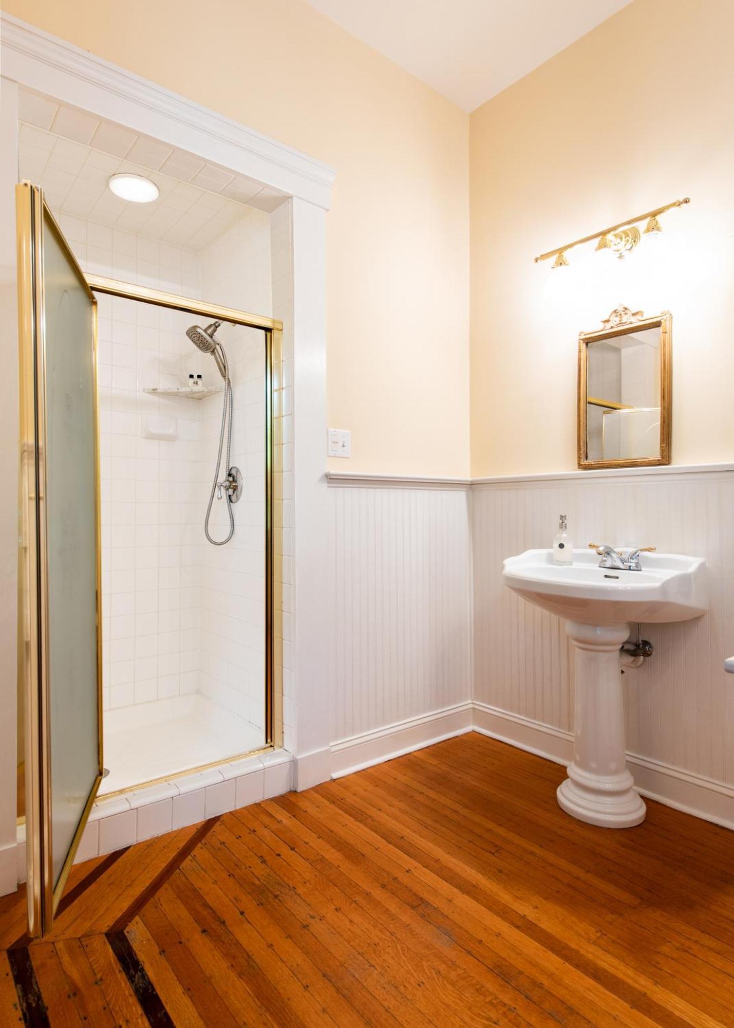 Dupont Mansion Bed & Breakfast ルイスビル エクステリア 写真