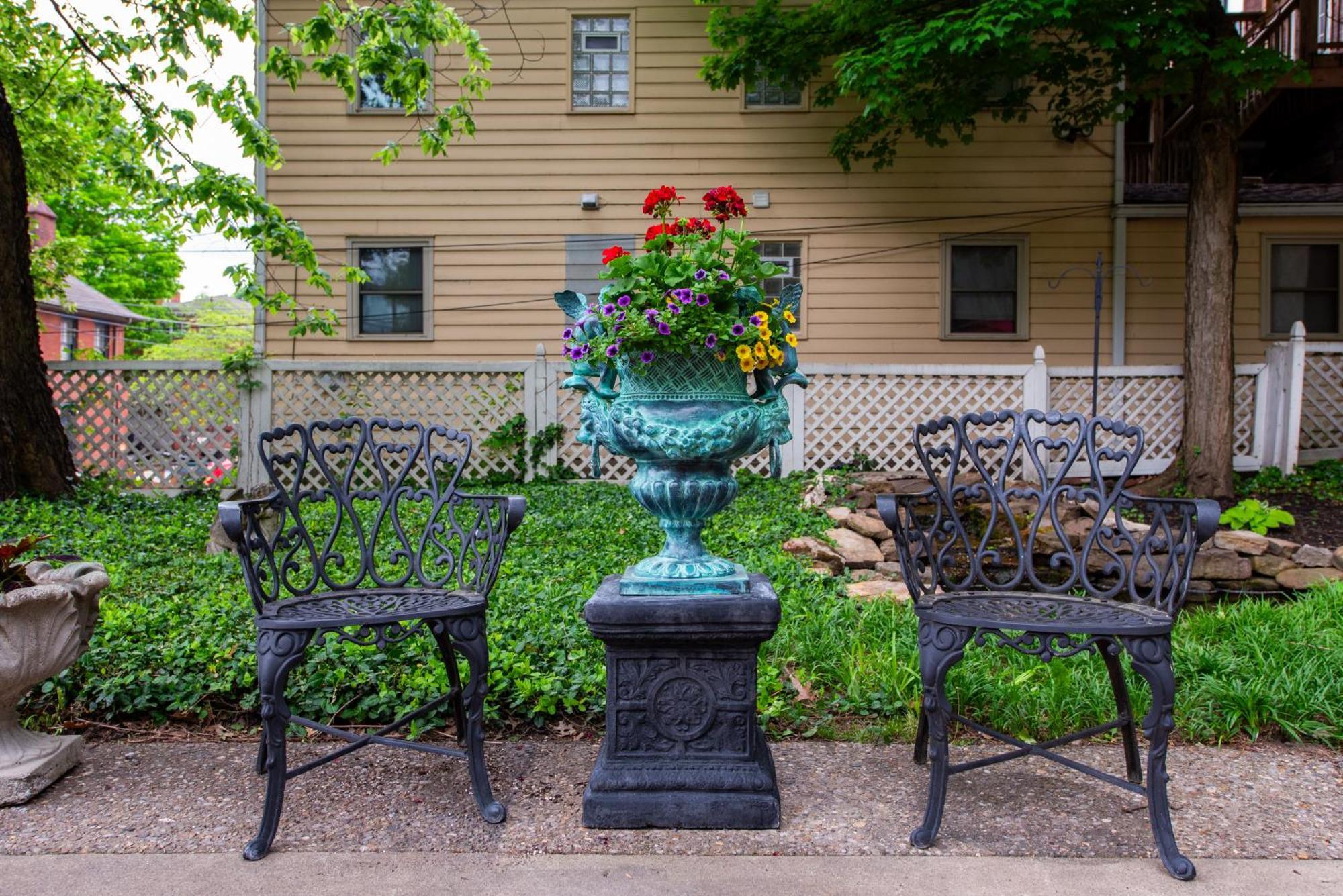 Dupont Mansion Bed & Breakfast ルイスビル エクステリア 写真