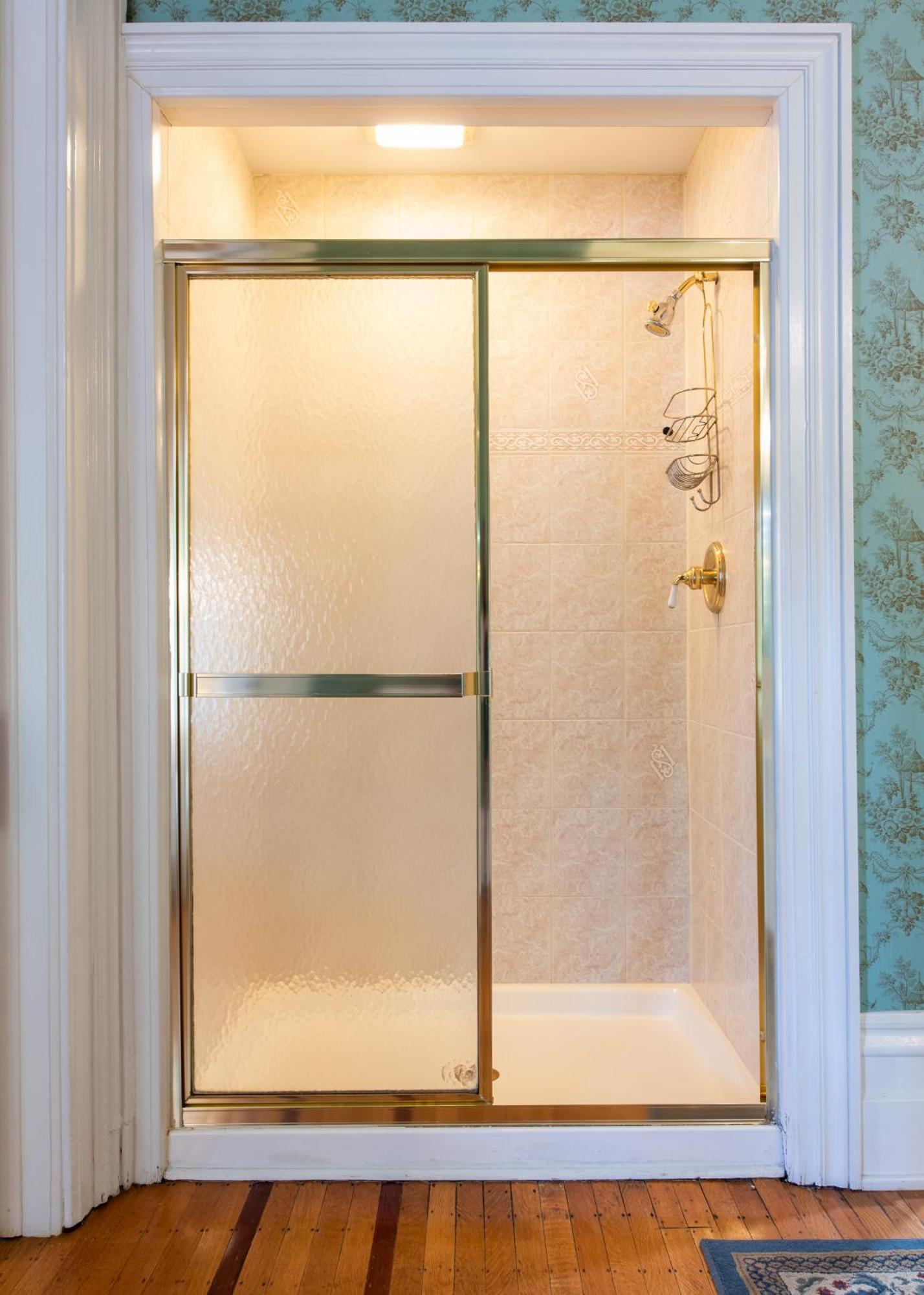 Dupont Mansion Bed & Breakfast ルイスビル 部屋 写真